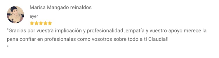 Reseña positiva de un cliente sobre la experiencia al buscar una residencia de mayores con miResi.